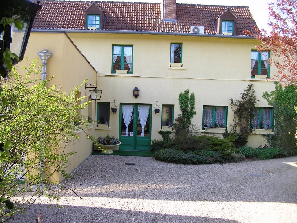 Logis Auberge A La Tete De Lard La Ferte-Imbault Ngoại thất bức ảnh